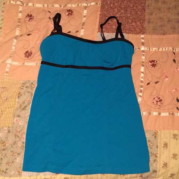 GUC Size 4 blue Lululemon athletic tank - Picture 1 of 3